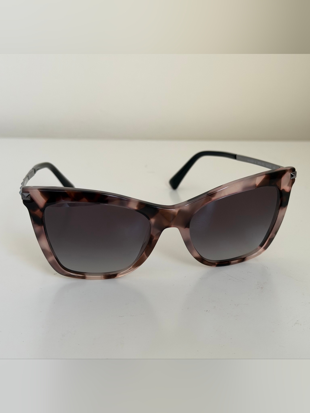 NWT Valentino Garavani Rockstud Pink Havana Tortoise Shell Cat-Eye Sunglasses